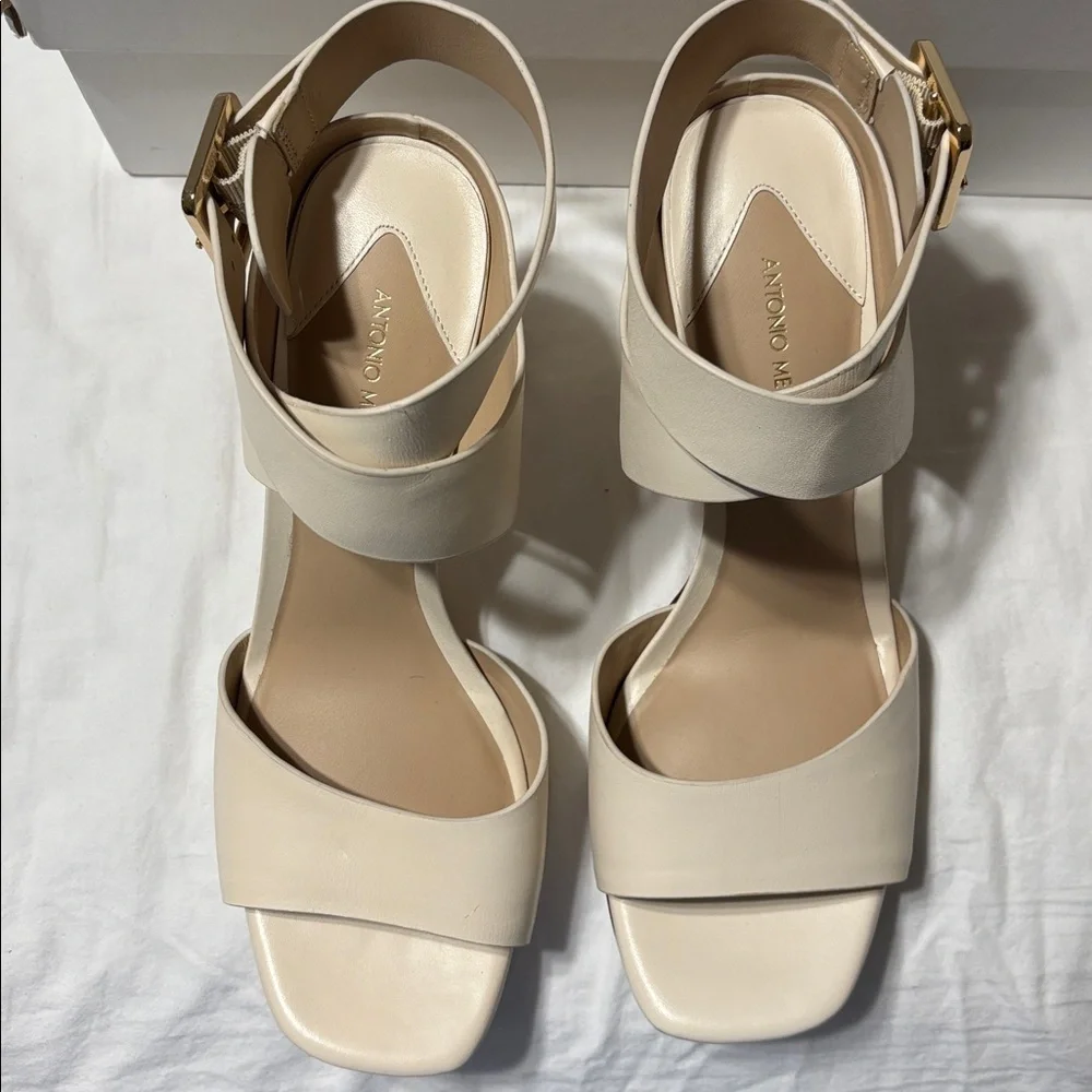 Antonio Melani leather block heel sandals. NWOT - Picture 2 of 8